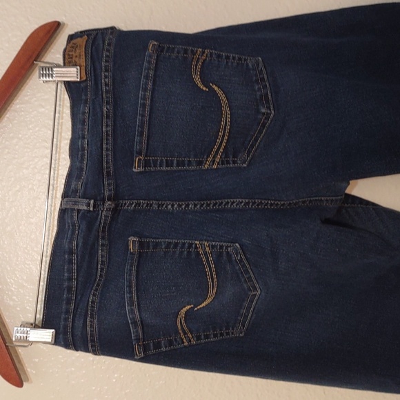 LIGHTLY USED SIGNATURE LEVI STRAUSS AND CO CURVY BOOT CUT 16 S/C - Picture 6 of 12